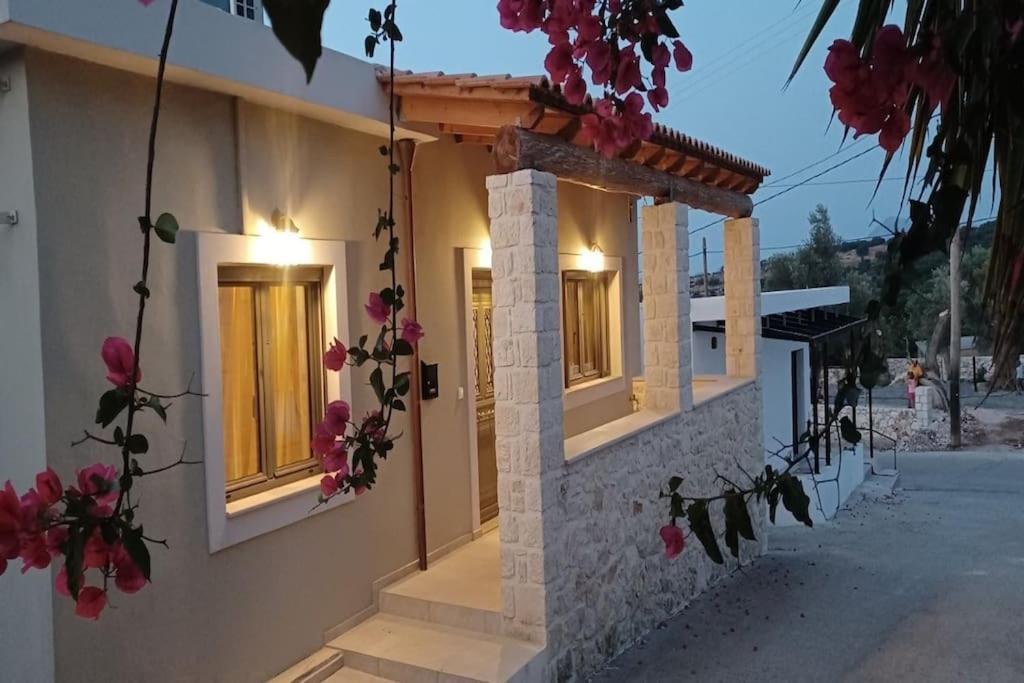 Casa Di Kapaka - New Villa In The Countryside Roupai Exterior foto